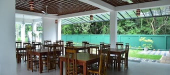 Eden Grand