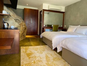 Rocky Cave - Hanthana Eco Lodge  (Puliyadda)
