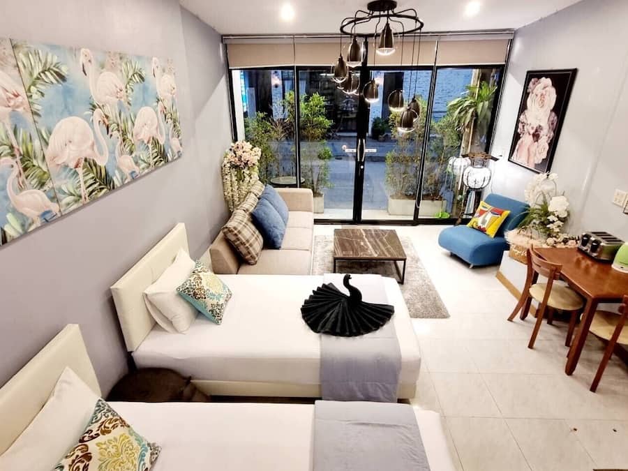 Free WiFi, bed sheets