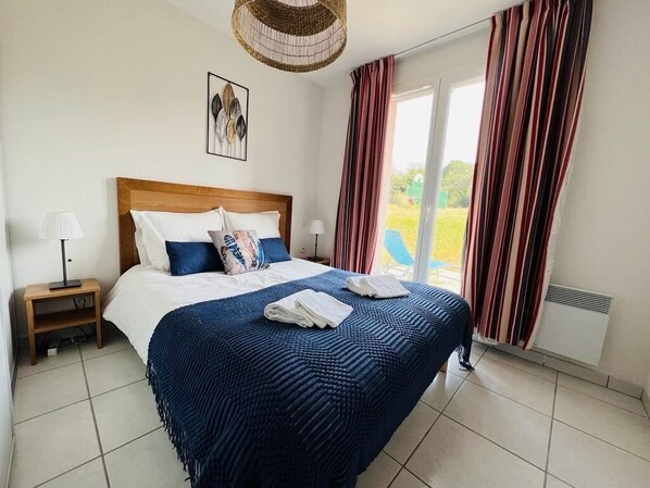 3 bedrooms, iron/ironing board, travel crib, free WiFi