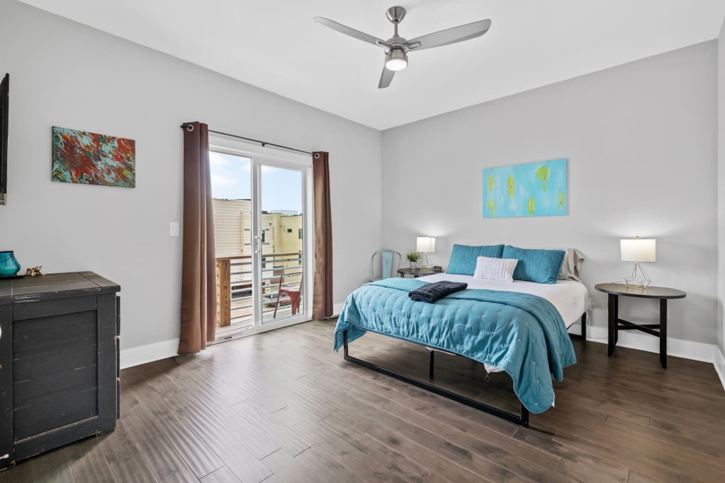 4 chambres, bureau, fer et planche à repasser, Wi-Fi gratuit