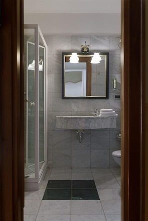 Bathroom - Villa Policreti Hotel (Aviano)