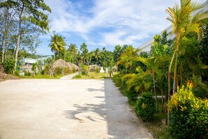 Bungalow Confort, plusieurs lits, non-fumeurs | Vue sur la cour