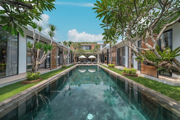 Outdoor pool, sun loungers