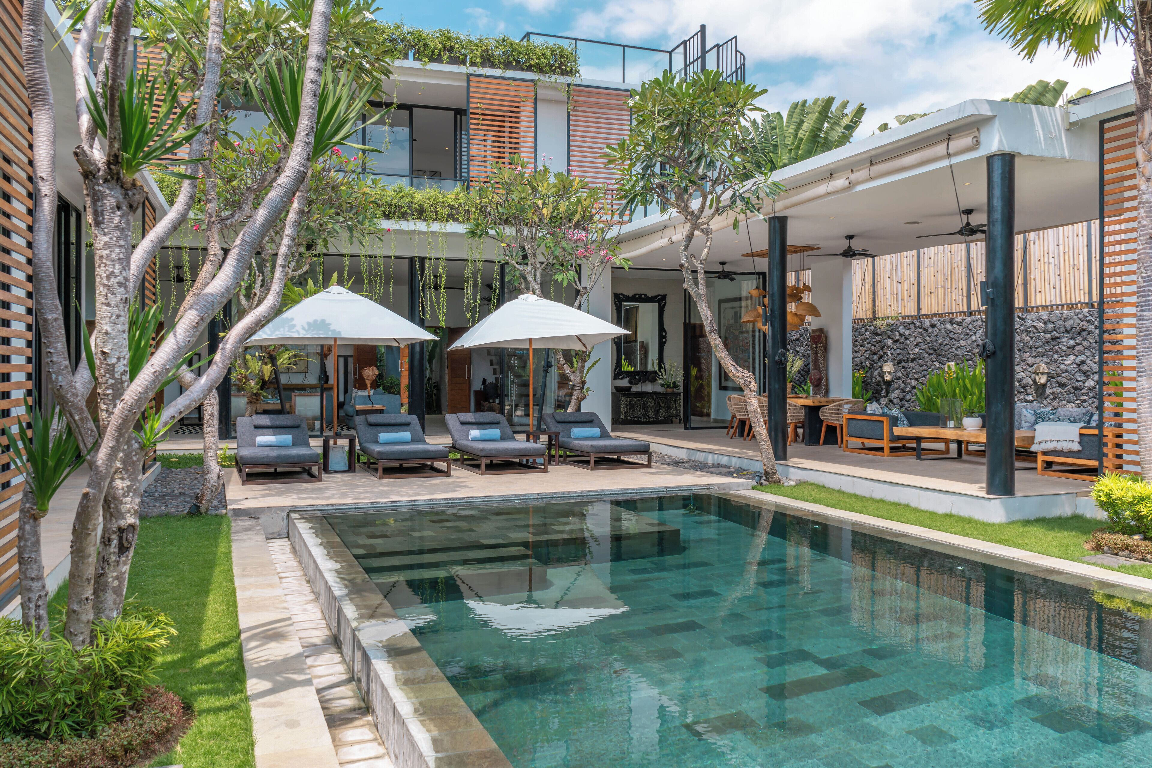 Outdoor pool, sun loungers