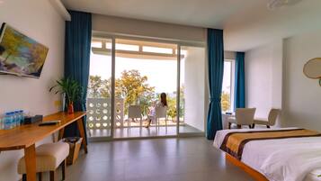Family Suite with Balcony | Beach/ocean view