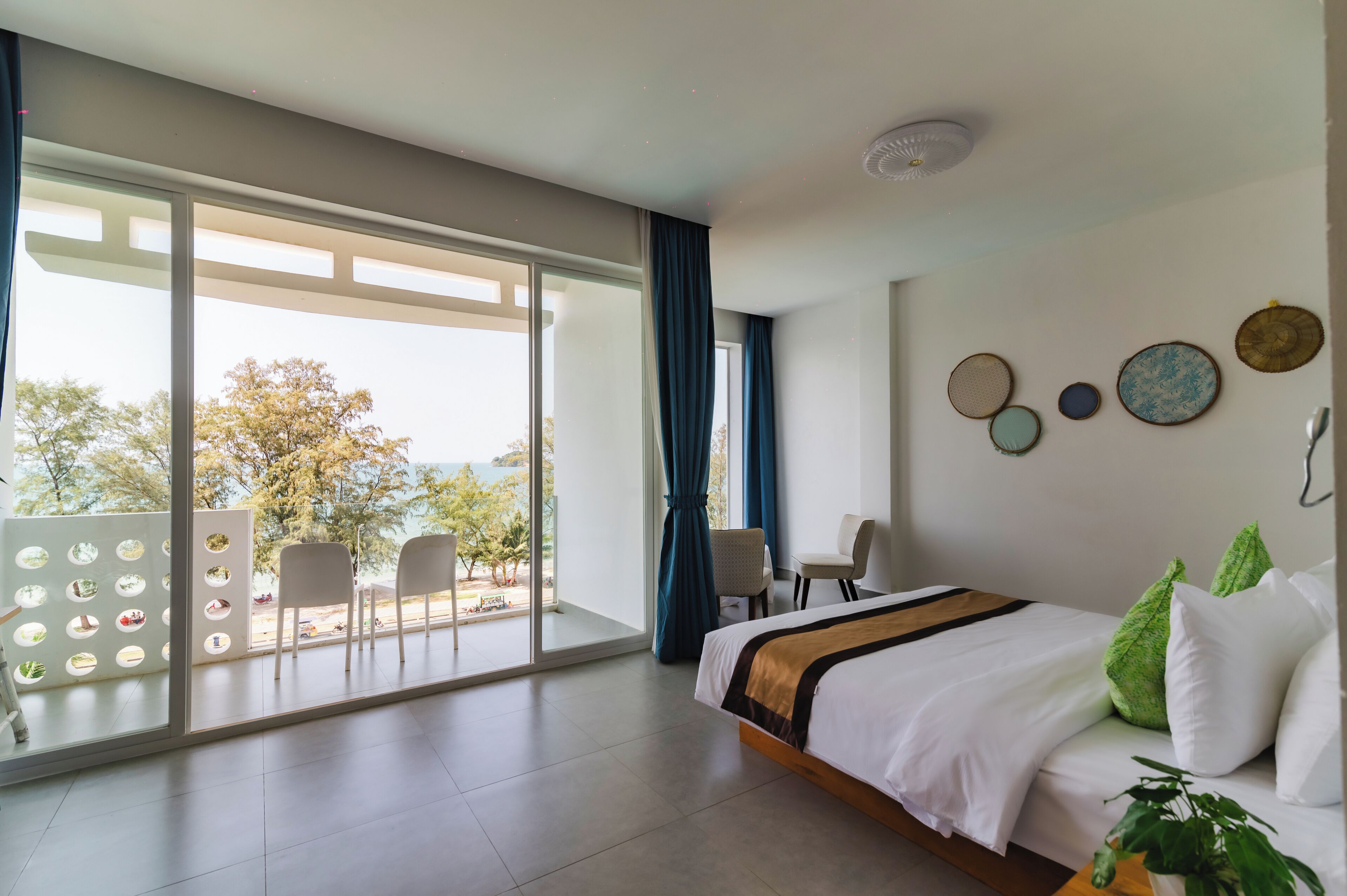 Suite | Bar mini, dihias secara berasingan 