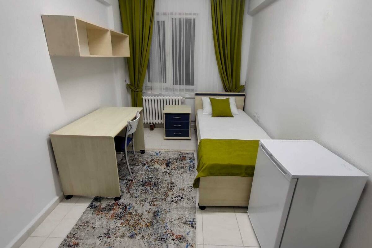 Minibar, desk, WiFi (free), bed sheets
