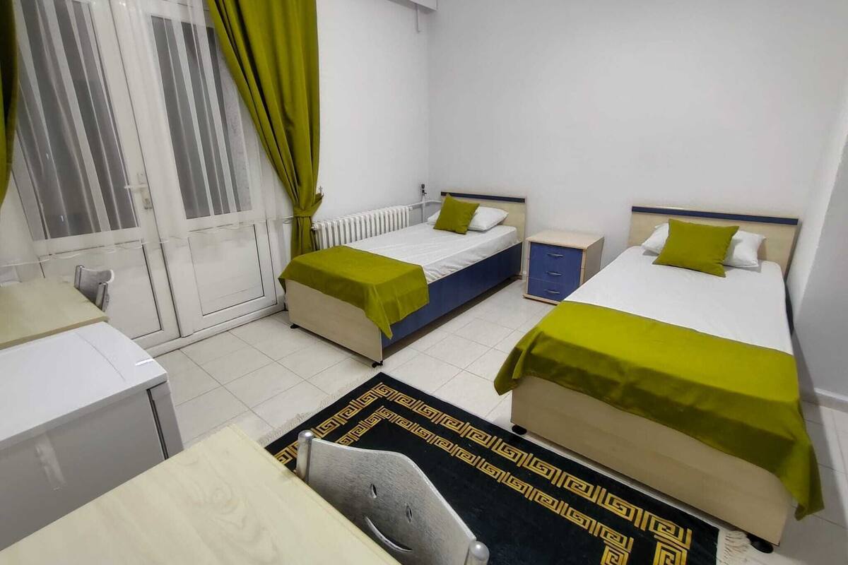 Minibar, desk, WiFi (free), bed sheets