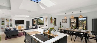 Gilmore House - 5 Bedroom Home With Hot Tub