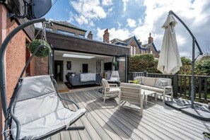 Terrace/patio - Gilmore House - 5 Bedroom Home With Hot Tub (Blairgowrie)