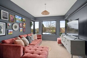 Smart TV, offices, computer monitors
