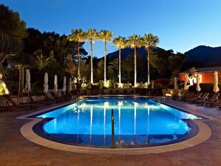 Außenpool. Hotel Cala Sant Vicenc - Adults Only