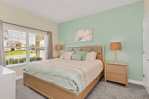 4 soverom, strykejern/-brett, reiseseng for barn og wi-fi (inkludert)