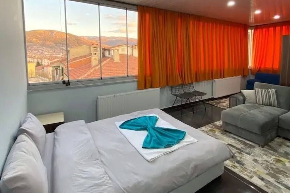 1 Schlafzimmer, Minibar, Schreibtisch, laptopgeeigneter Arbeitsplatz