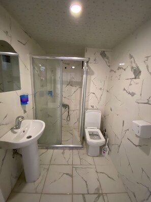 Comfort appartement | Badkamer | Pantoffels