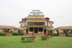 Front of property - Hotel Royal Amar (Kishangarh)