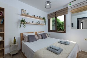 1 bedroom, in-room safe, travel cot, WiFi