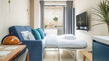1 bedroom, iron/ironing board, free WiFi, bed sheets