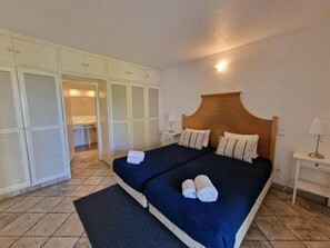 2 bedrooms, iron/ironing board, travel crib, free WiFi - Softness of the algarve (Albufeira)