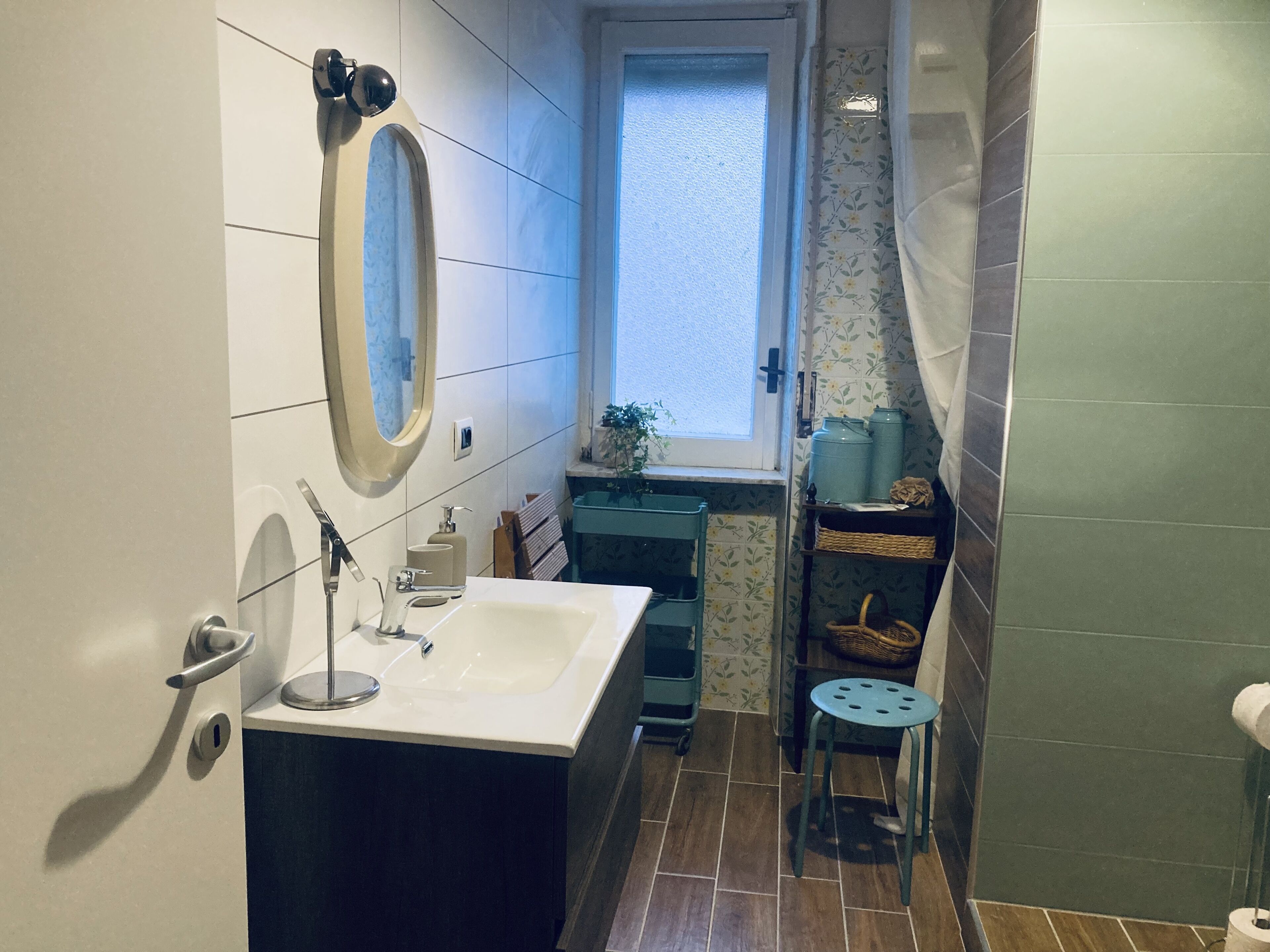 Apartment with balcony overlooking the sea