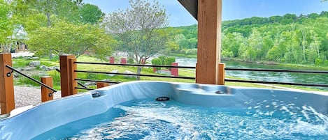 Bain à remous extérieur