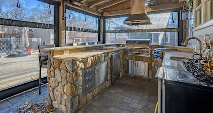 Family Tides: Private Retreat with Pool & Hot Tub