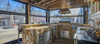 Family Tides: Private Retreat with Pool & Hot Tub