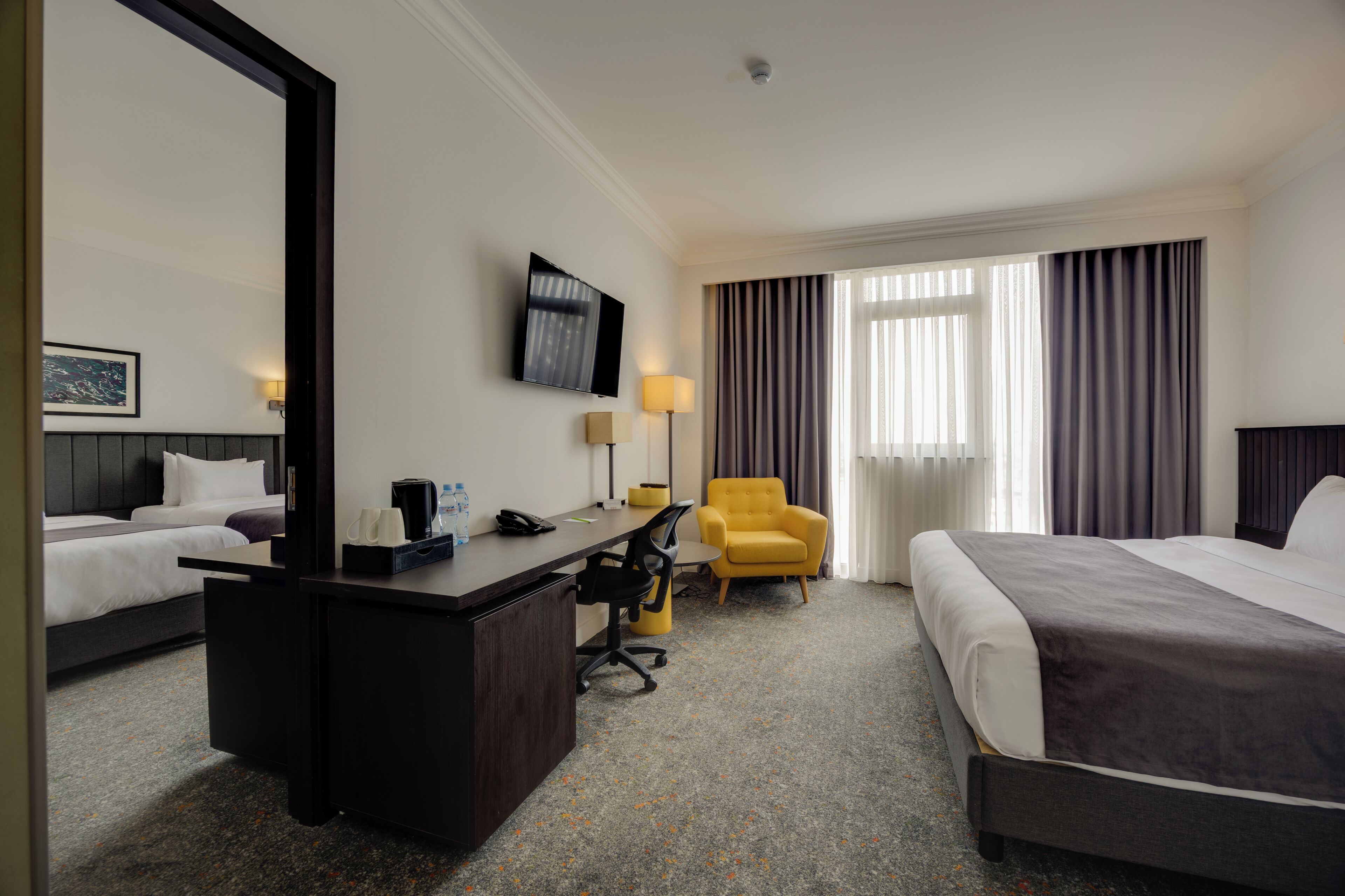 Family Room | 1 bedroom, in-room safe, desk, laptop workspace