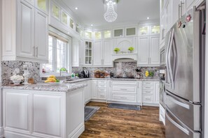 Suite de lujo | Cocina privada | Tostadora y horno tostador 