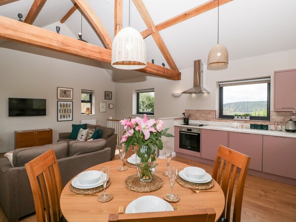 Cottage | Dining - Sevenwoods View (Longhope)