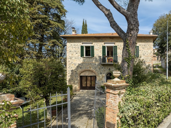 Exterior - [15 min from Montepulciano] Villa Chiara (Montefollonico)