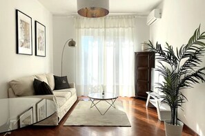 Living area - Amazing Flat with Terrace (Milano)