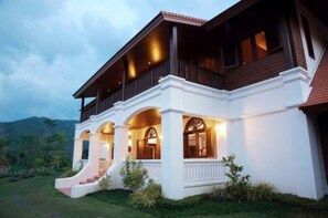 Exterior - Lanna Hill House. Beautiful Chiang Mai serviced pool villa in stunning location. ( Mae On District,)