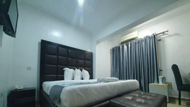 Executive Suite | Busa memori, meja, ruang kerja komputer riba, Wi-fi percuma 