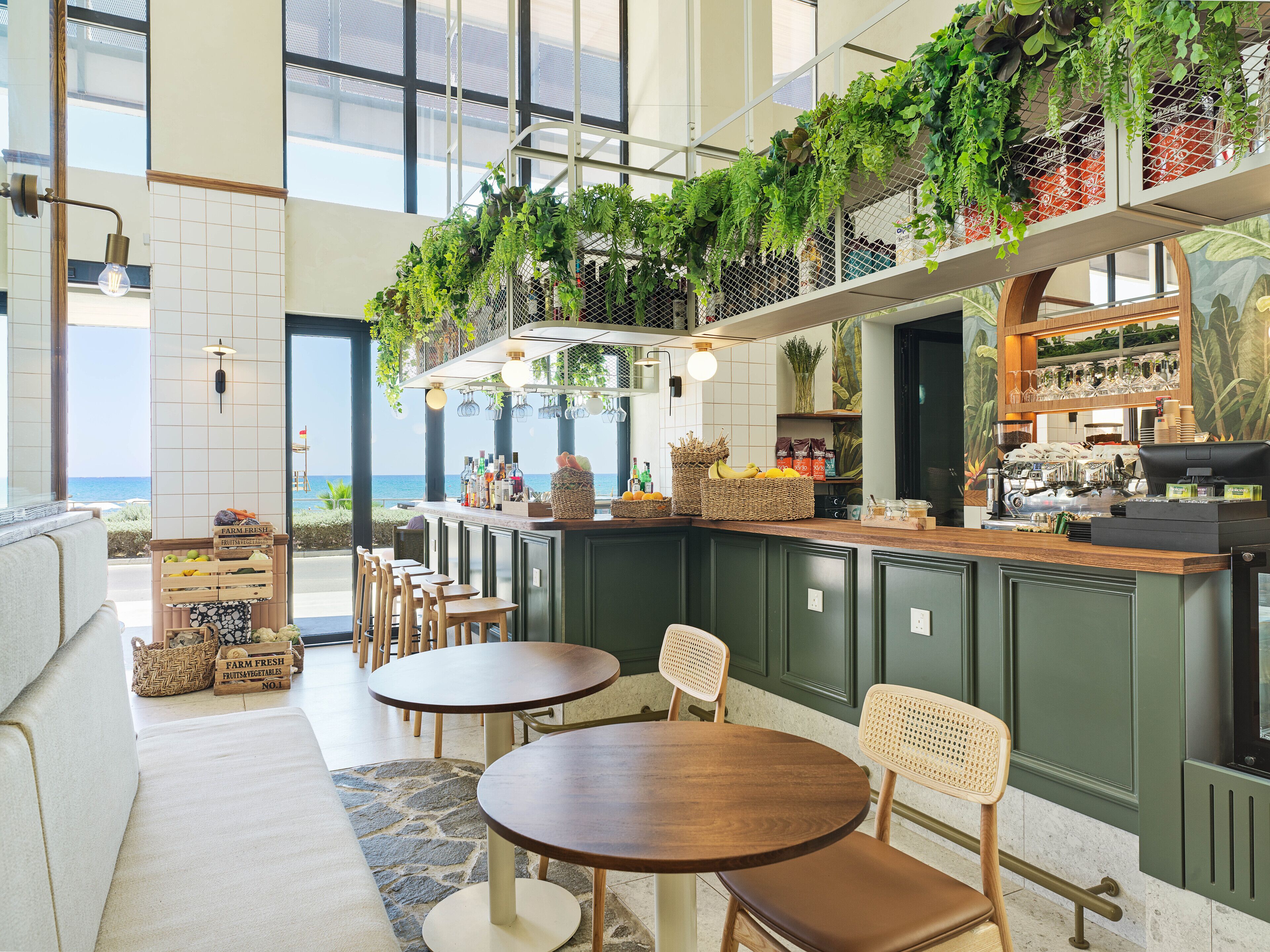 Daily cooked-to-order breakfast for a fee