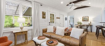 Happy Hiker, Nearby hiking, NEW FIREPIT, Modern renovation, Dog Friendly
