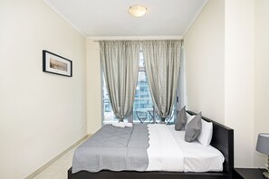 1 chambre, coffres-forts dans les chambres, fer et planche à repasser
