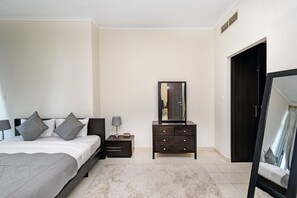 1 chambre, coffres-forts dans les chambres, fer et planche à repasser