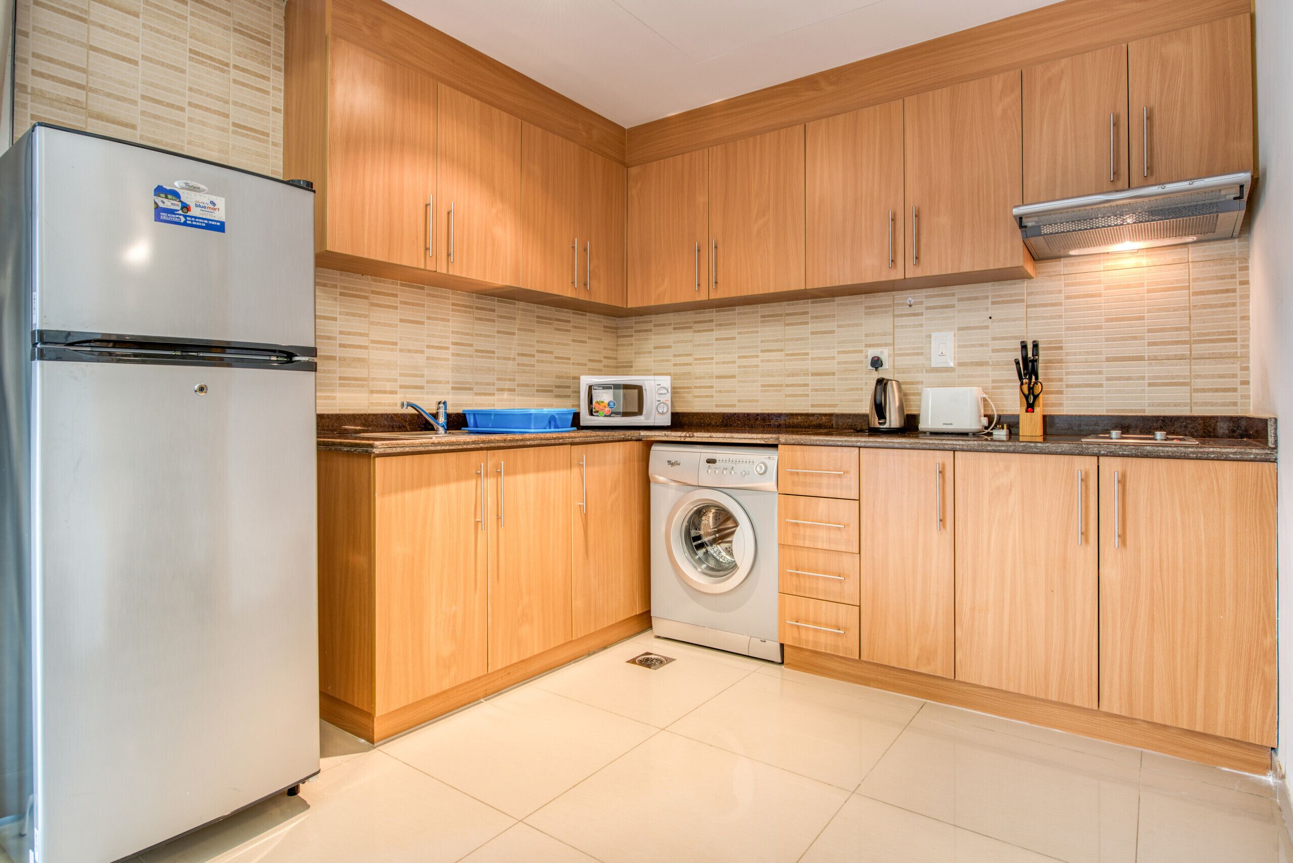 Refrigerador, microondas, horno y tostadora 