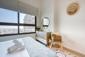 2 عدّة غرف نوم ومكواة/لوح كي وواي فاي مجانًا وملاءات أسرّة