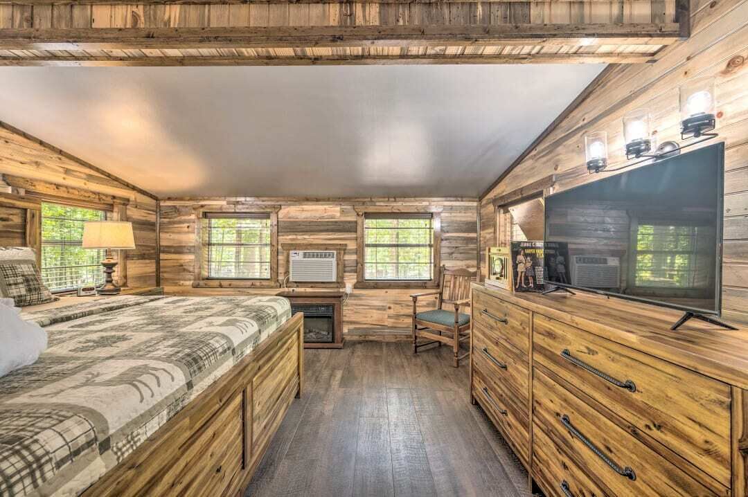 Backwoods Hideout-Sleeps 4/True Getaway/Secluded