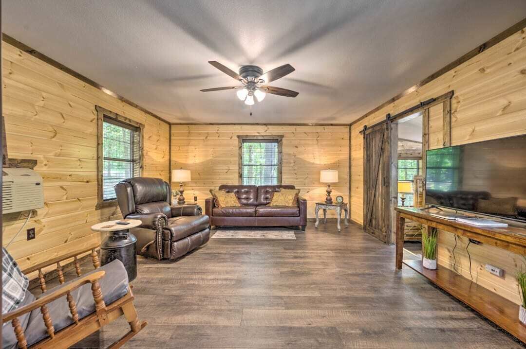 Backwoods Hideout-Sleeps 4/True Getaway/Secluded