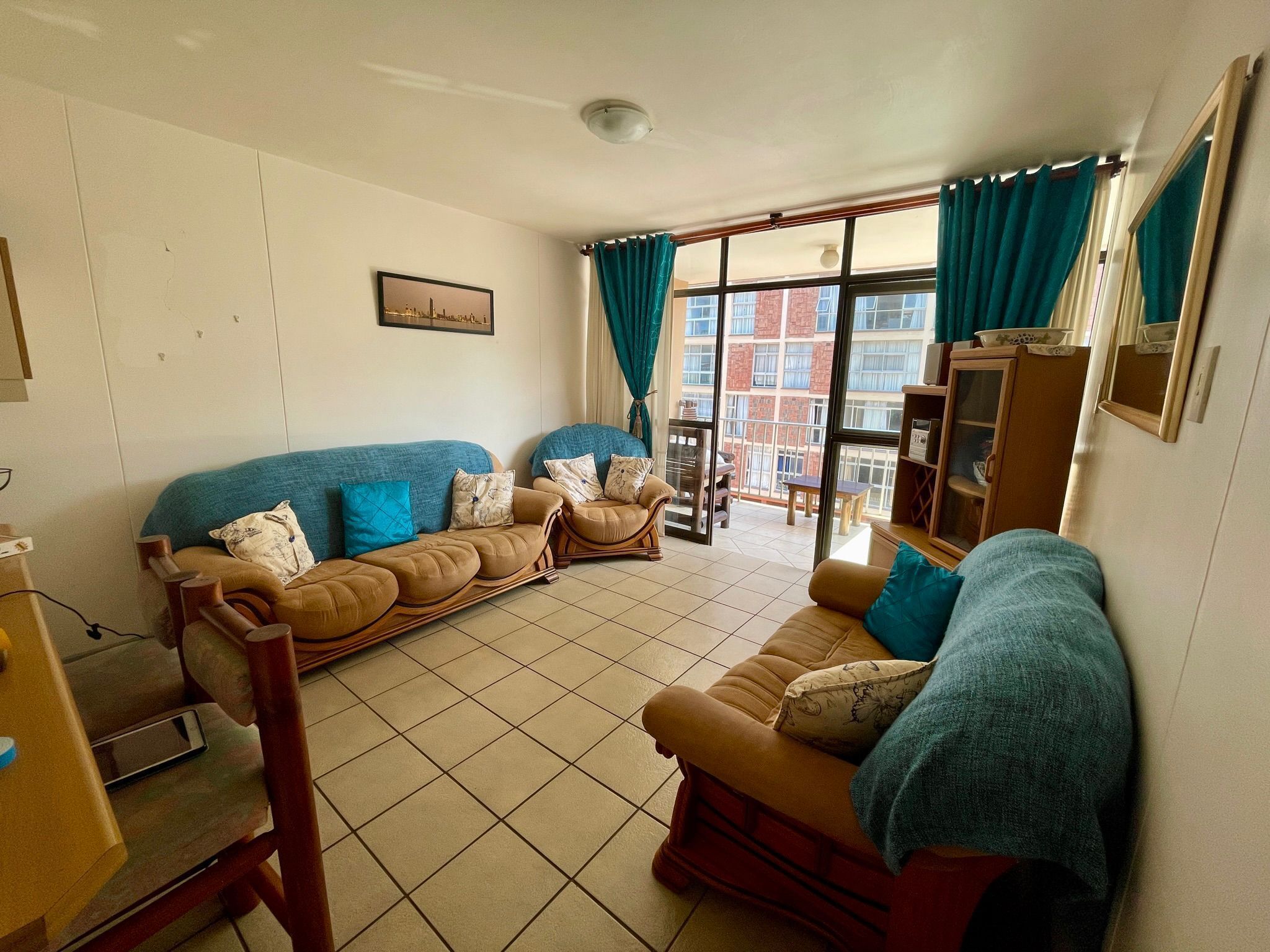 Family-friendly, sea and breaker view, 2 min from beach