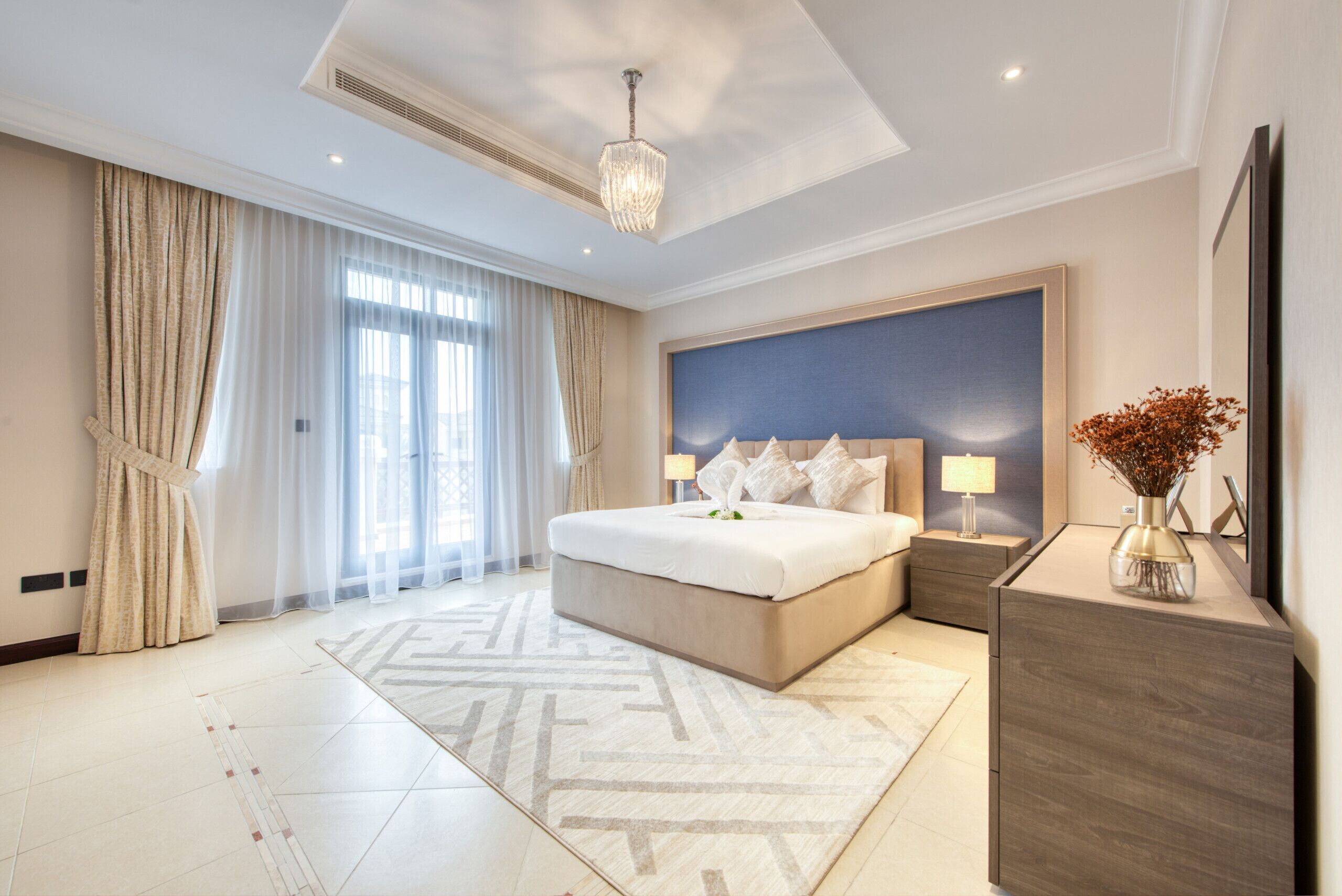 5 soverom, safe på rommet, strykejern/-brett og wi-fi (inkludert)