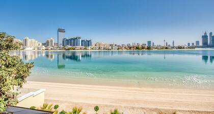 Prestigious 5BR Villa with AsstRm and Private Pool in Frond O Palm Jumeirah