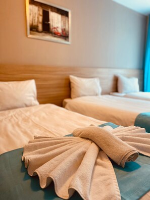 Minibar, soundproofing, free WiFi, bed sheets - Ottoman Luxury Hotel (Istanbul)
