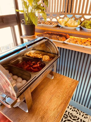 Free daily buffet breakfast  - Ottoman Luxury Hotel (Istanbul)