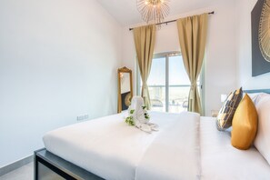 1 slaapkamer, een kluis op de kamer, een strijkplank/strijkijzer