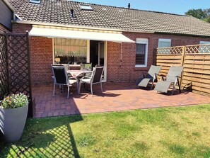 Outdoor dining - Vacation home "Juist", Hage-Berum, renovated in 2026 (Hage)